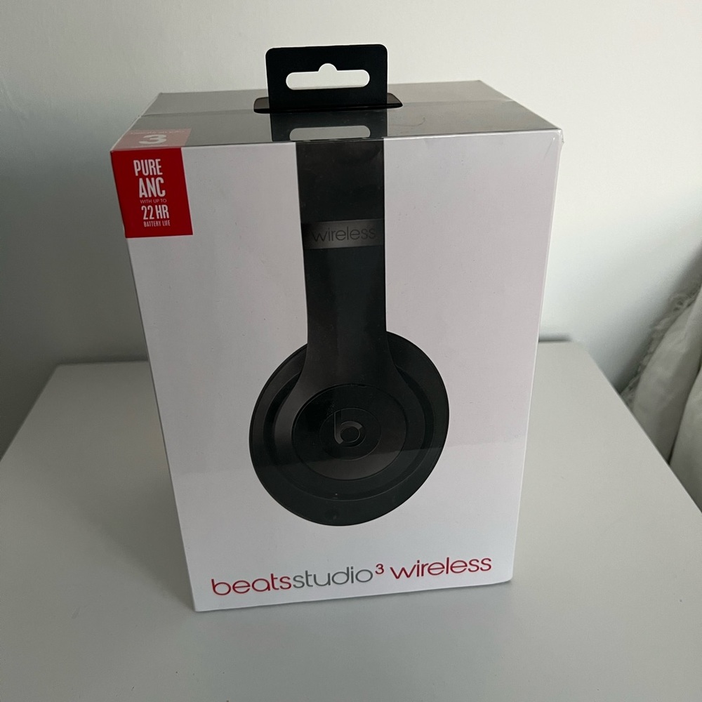 UNOPENED Beats Studio 3 Wireless